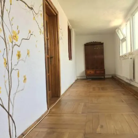 La Jolie Maison * טרגובישטה