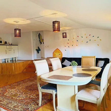 La Jolie Maison *